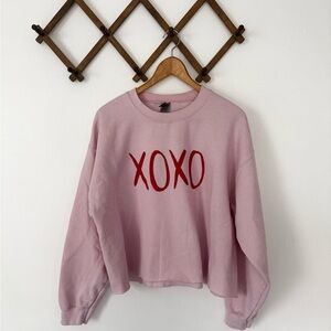 Cropped XOXO Pink Sweatshirt